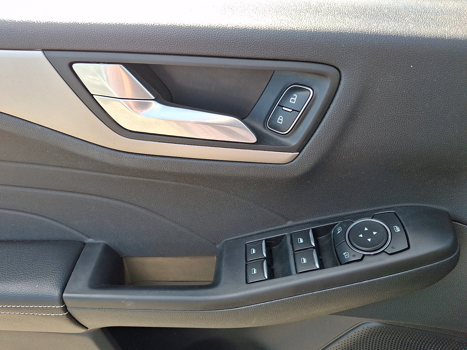 Certified 2022 Ford Escape SEL AWD/4WD image 13
