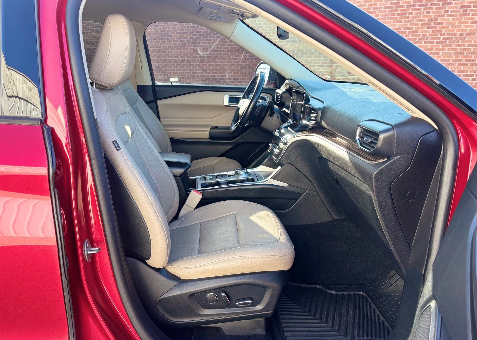 Certified 2020 Ford Explorer Limited image 34