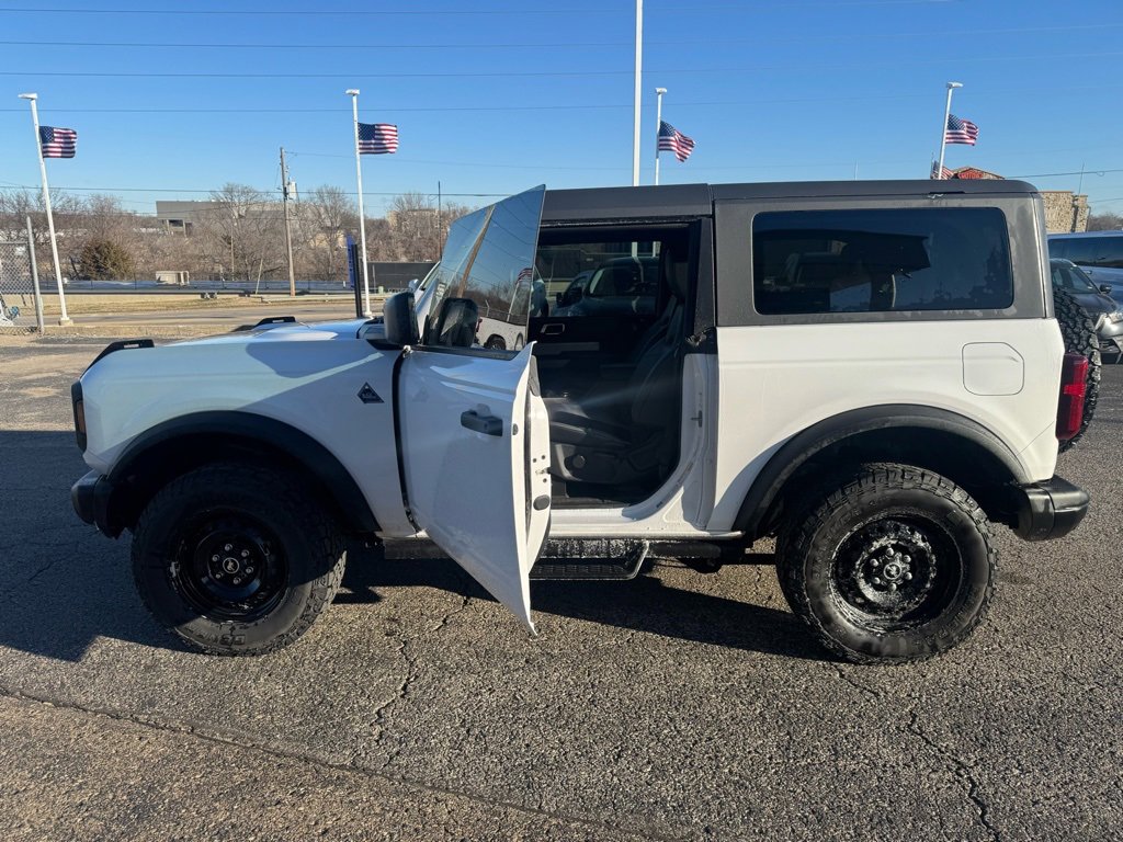 Certified 2023 Ford Bronco Black Diamond image 4