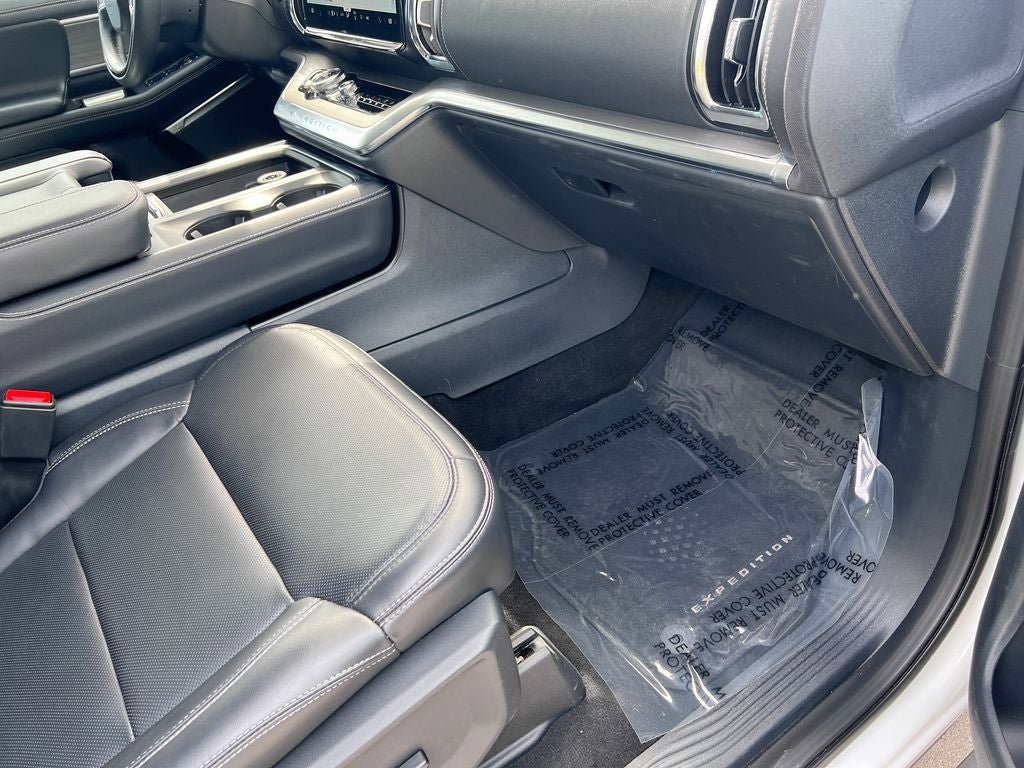 Certified 2025 Ford Expedition Platinum AWD/4WD image 23
