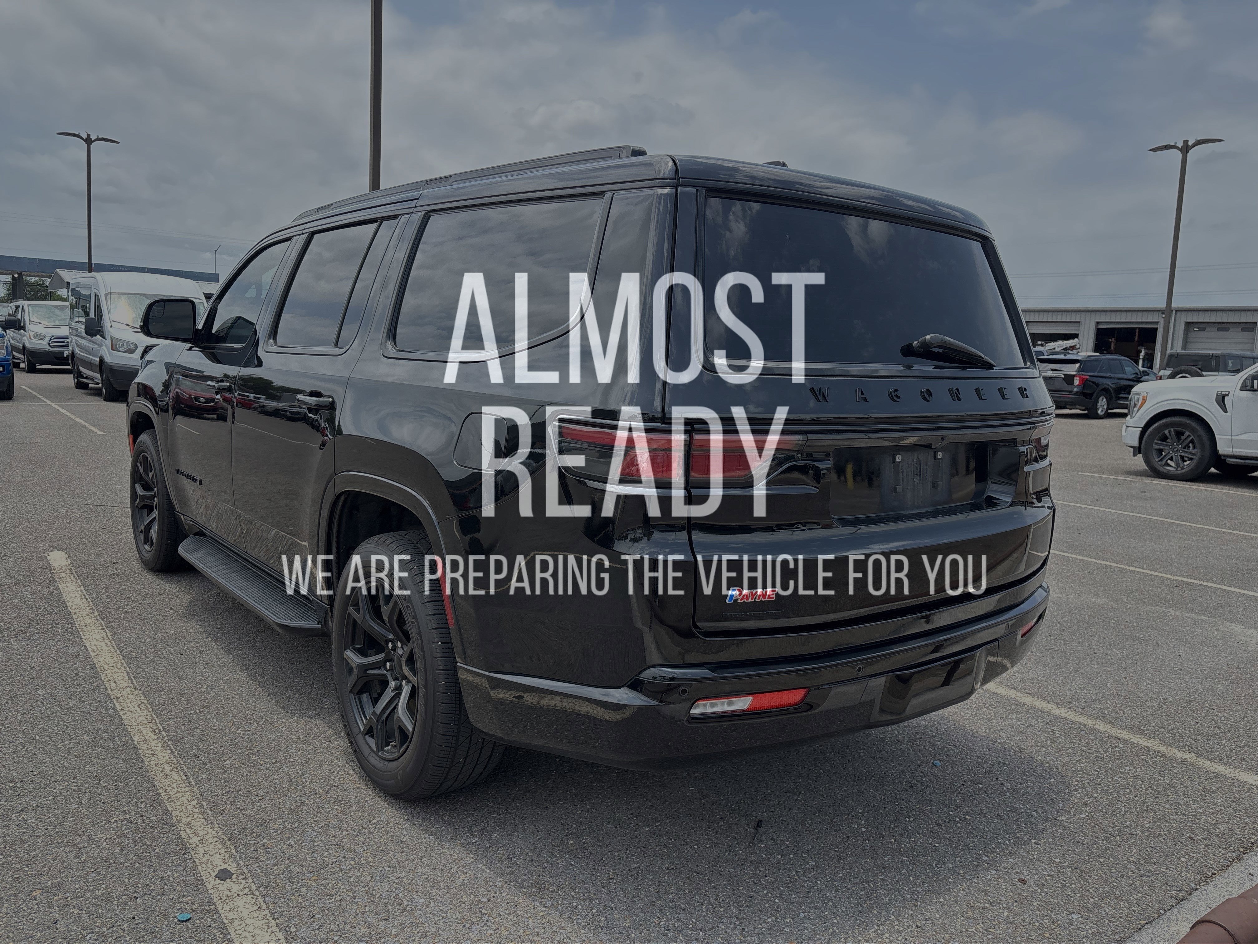 Used 2023 Jeep Wagoneer Series II AWD/4WD image 3