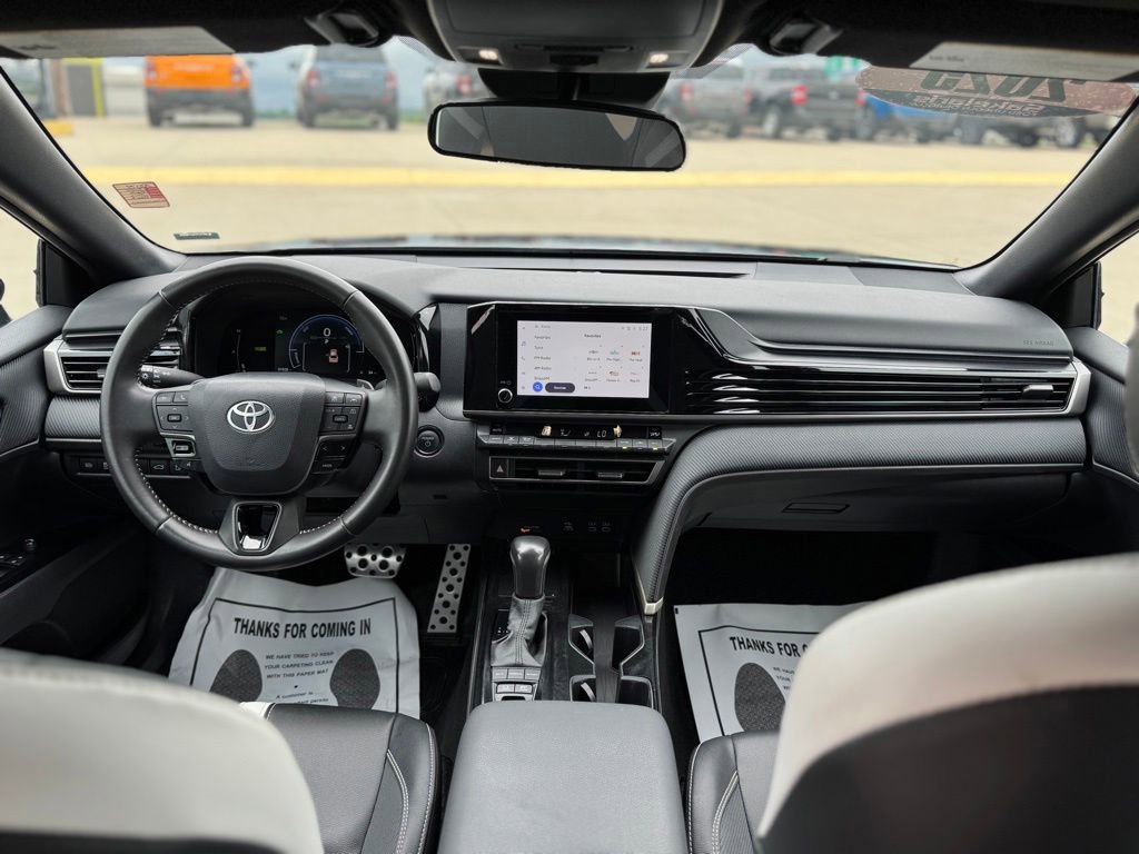 Used 2025 Toyota Camry SE FWD image 37