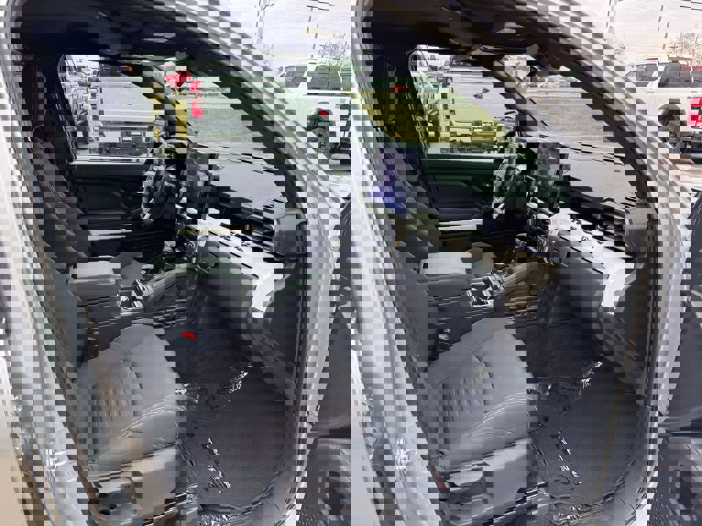 Used 2024 Toyota Tacoma TRD Off-Road AWD/4WD image 18