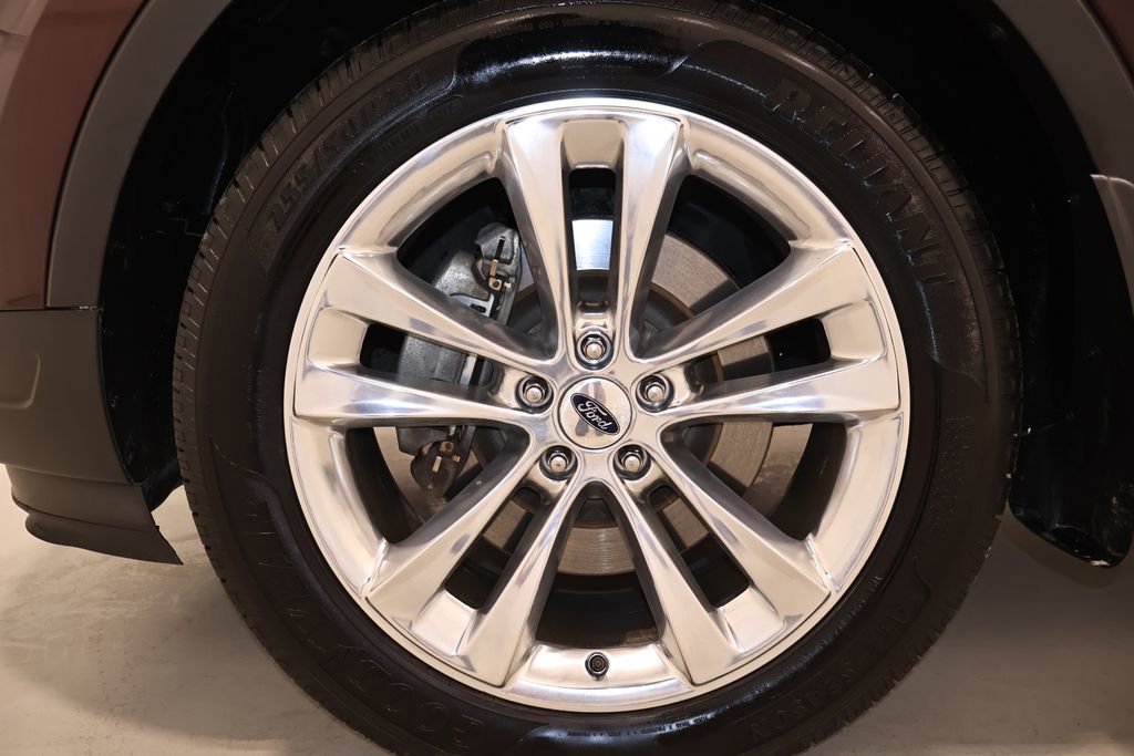 Certified 2018 Ford Explorer XLT w/ Equipment Group 202A image 46