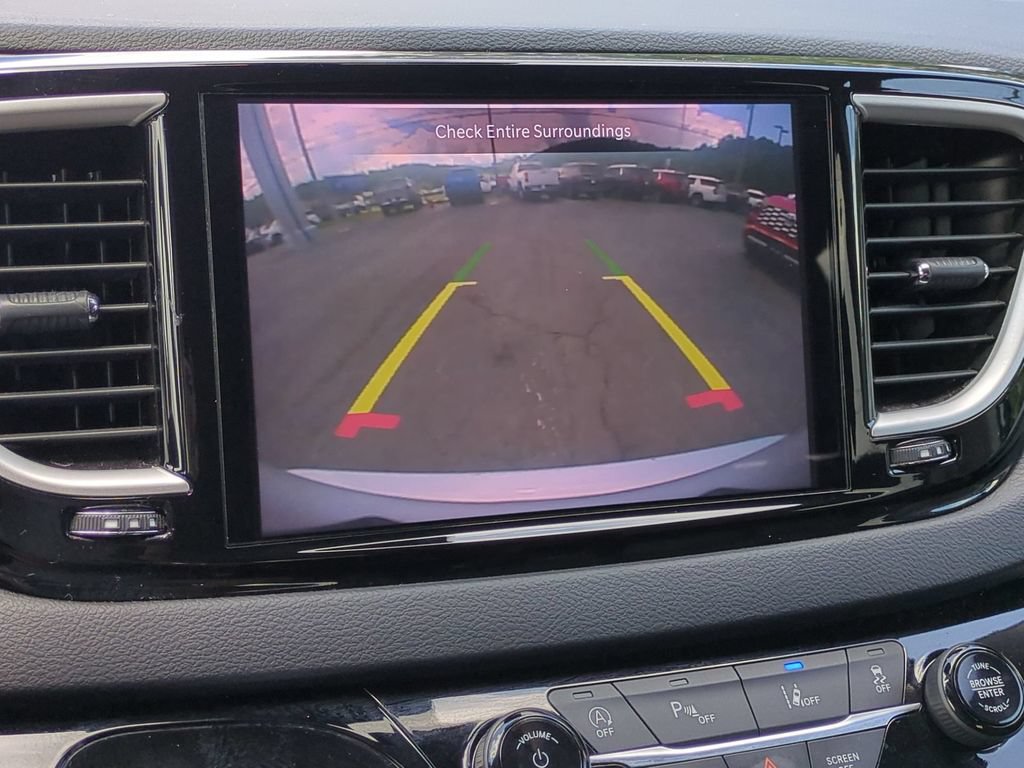 Used 2023 Chrysler Pacifica Touring-L FWD image 23
