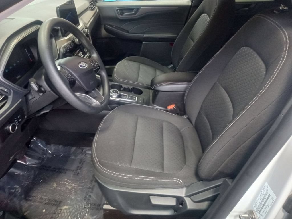 Certified 2025 Ford Escape Active AWD/4WD image 11