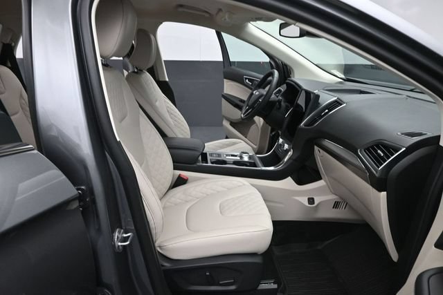 Certified 2024 Ford Edge Titanium AWD/4WD image 29