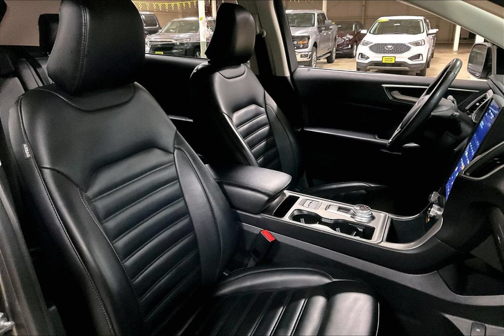 Certified 2024 Ford Edge SEL AWD/4WD image 7
