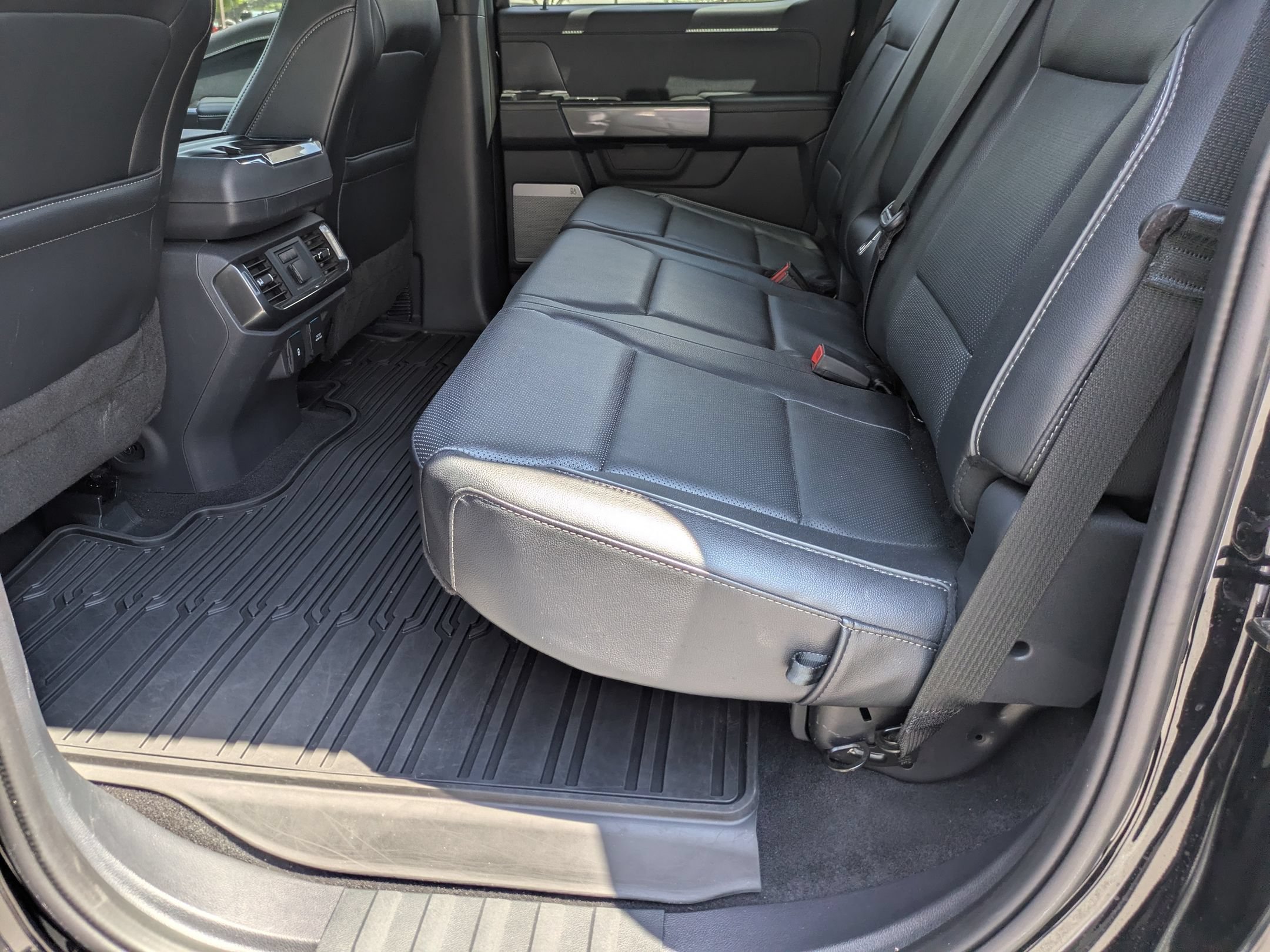 Certified 2023 Ford F150 Lariat w/ Equipment Group 502A High AWD/4WD image 30
