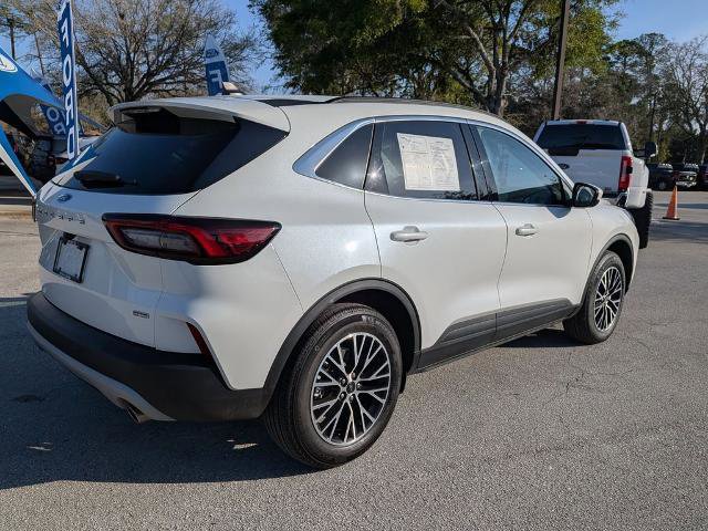 Certified 2024 Ford Escape Active w/ Cold Weather Package FWD image 5