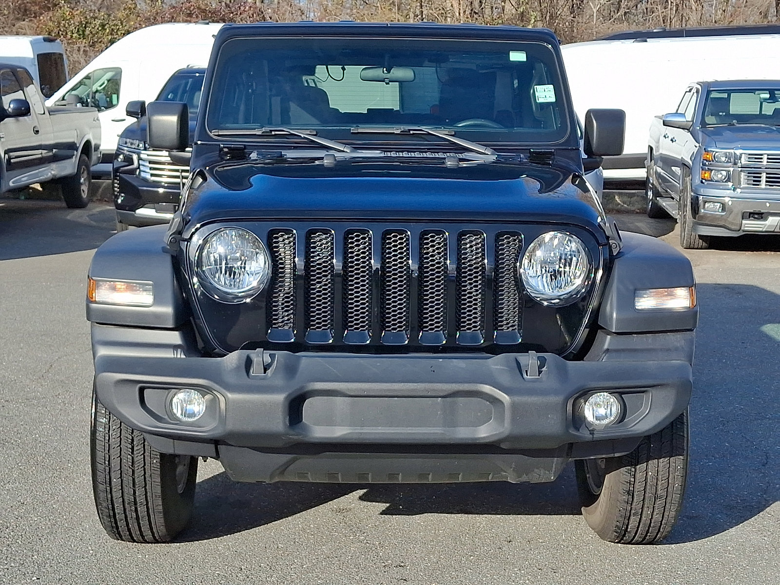 Used 2023 Jeep Wrangler Sport S image 3