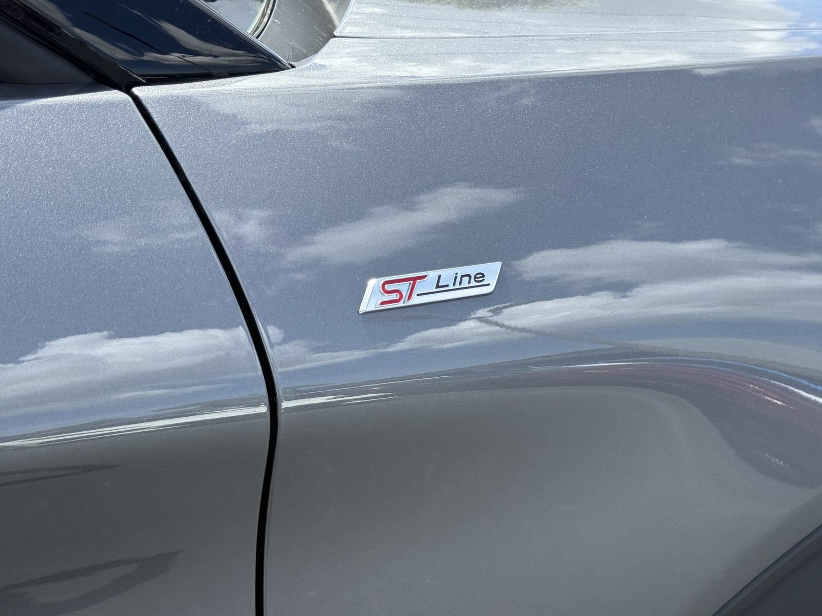 Certified 2025 Ford Explorer ST-Line AWD/4WD image 13