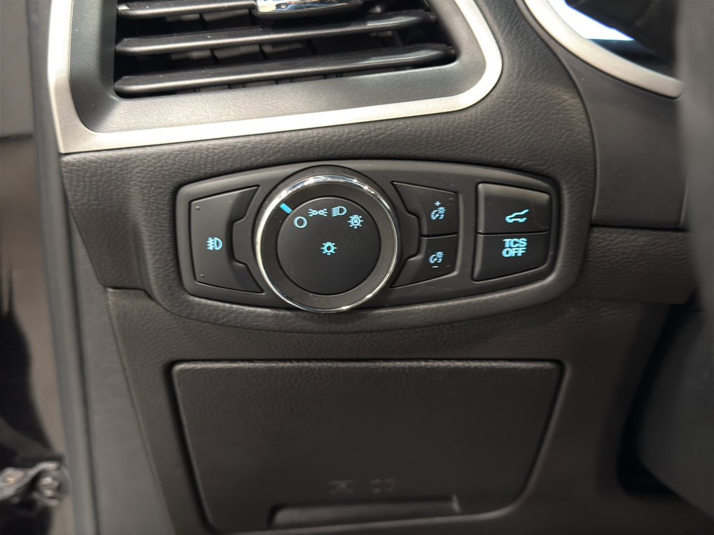 Certified 2020 Ford Edge SEL w/ Convenience Package image 11