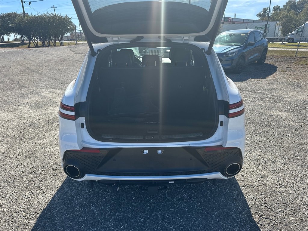 Used 2022 Genesis GV70 3.5T Sport w/ Sport Prestige Package image 17