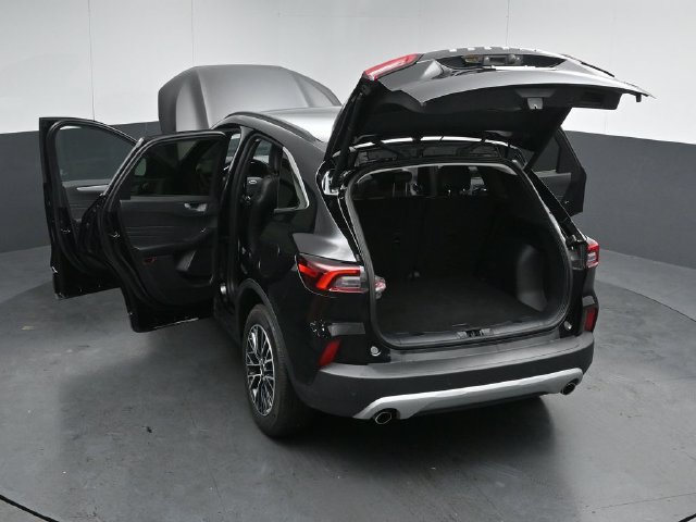 Certified 2026 Ford Escape SE w/ PHEV Premium Package FWD image 58