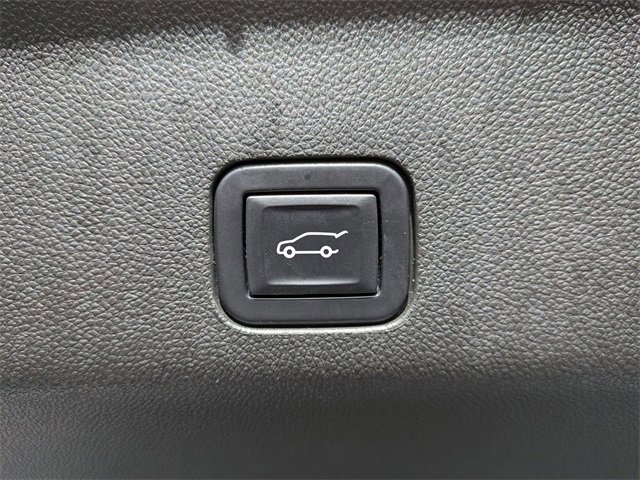 Used 2022 Chevrolet Tahoe LT w/ Luxury Package image 21