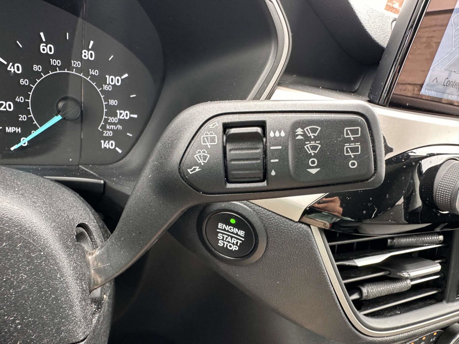 Certified 2022 Ford Escape SE w/ SE Sport Appearance Package image 20