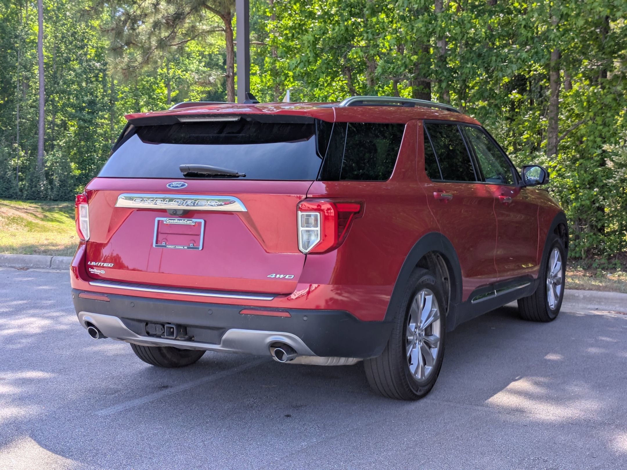 Certified 2024 Ford Explorer Limited w/ Limited Technology Package AWD/4WD image 3