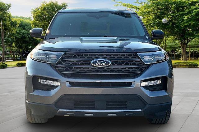 Certified 2023 Ford Explorer XLT w/ Equipment Group 202A AWD/4WD image 3