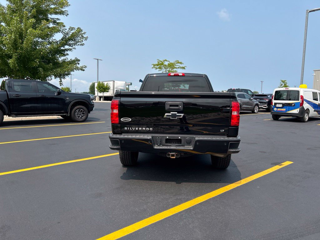 Used 2018 Chevrolet Silverado 1500 LT w/ Midnight Edition AWD/4WD image 7