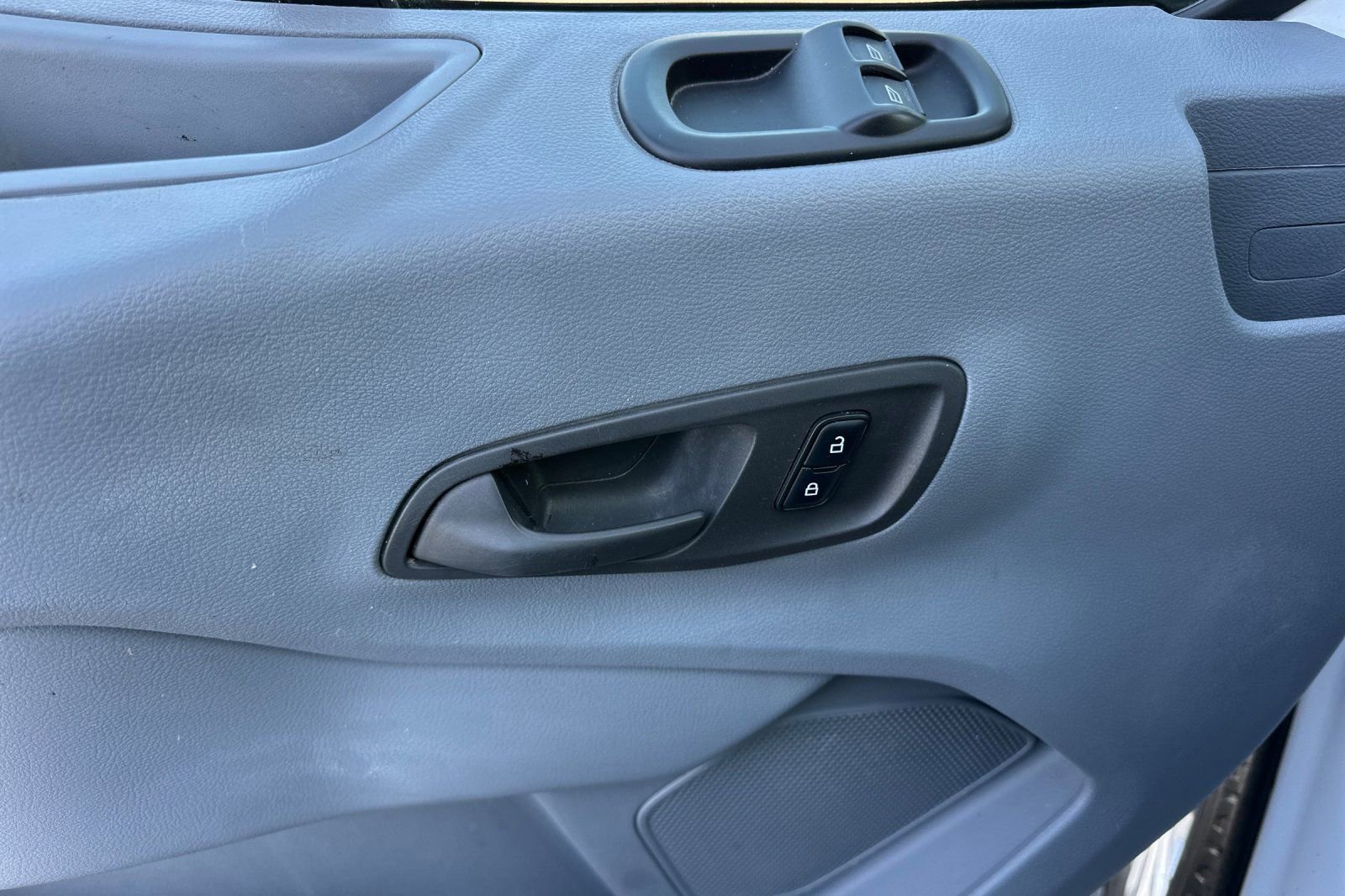 Certified 2019 Ford Transit 350 148 Medium Roof image 10