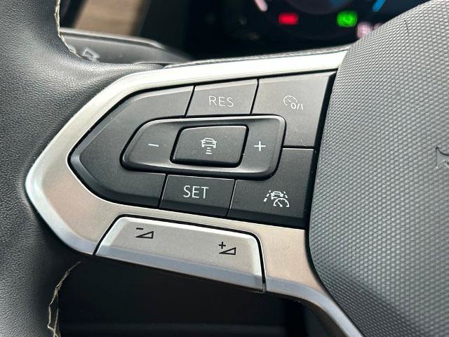 Used 2024 Volkswagen Atlas SE AWD/4WD image 28