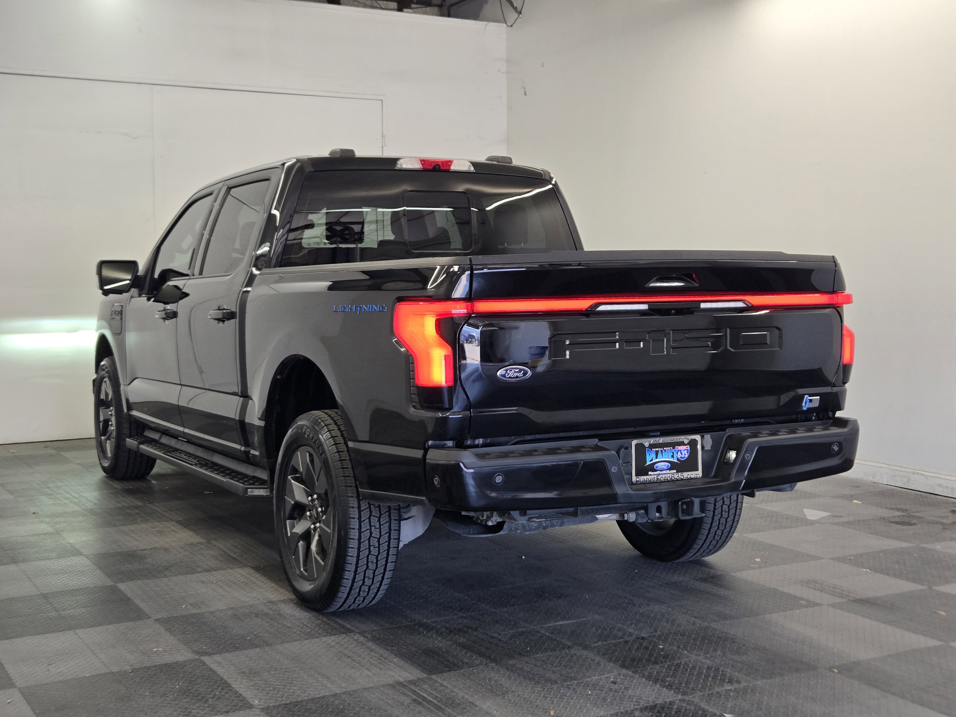 Certified 2023 Ford F150 Lightning Lariat w/ Tow Technology Package image 5