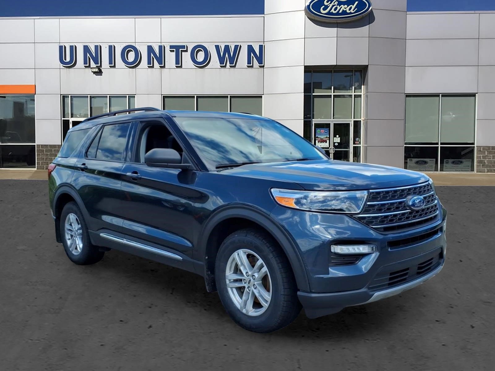 Certified 2022 Ford Explorer XLT w/ Equipment Group 202A