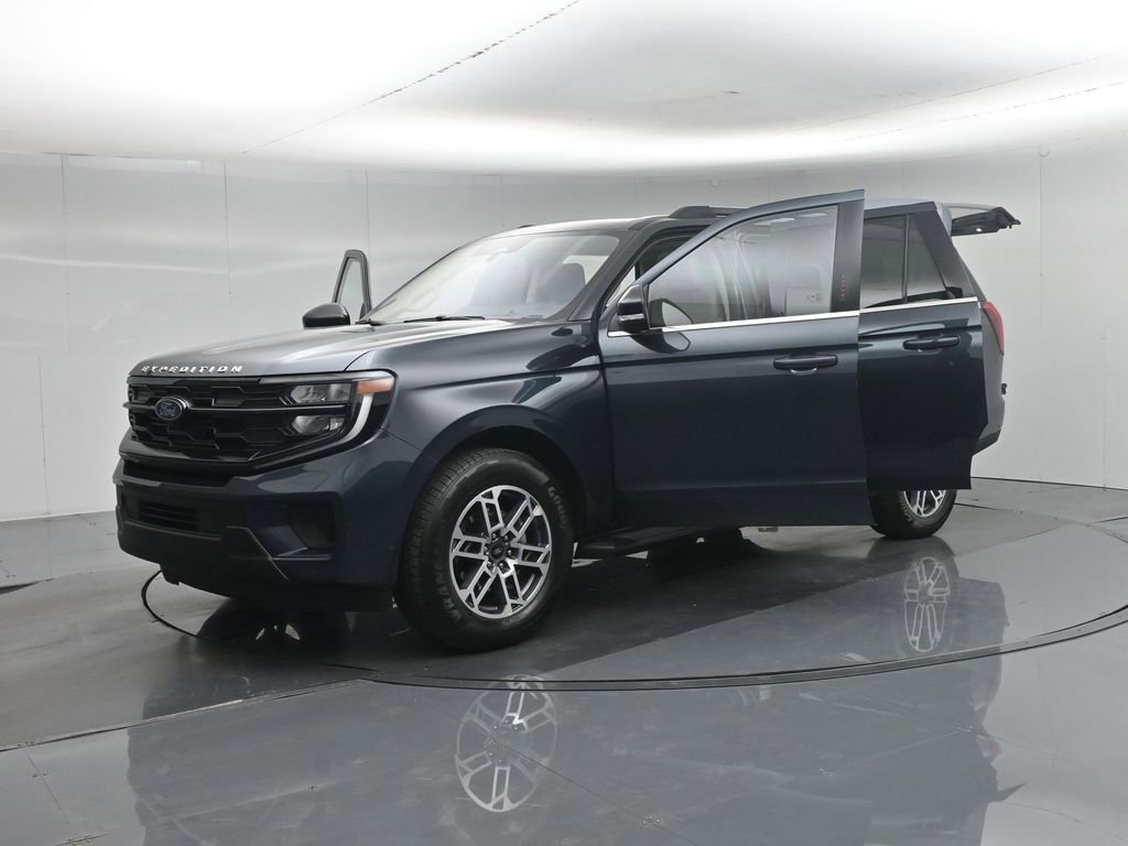 Certified 2025 Ford Expedition Max Active RWD image 37