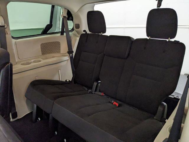 Used 2018 Dodge Grand Caravan SE w/ UConnect Hands-Free Group FWD image 16