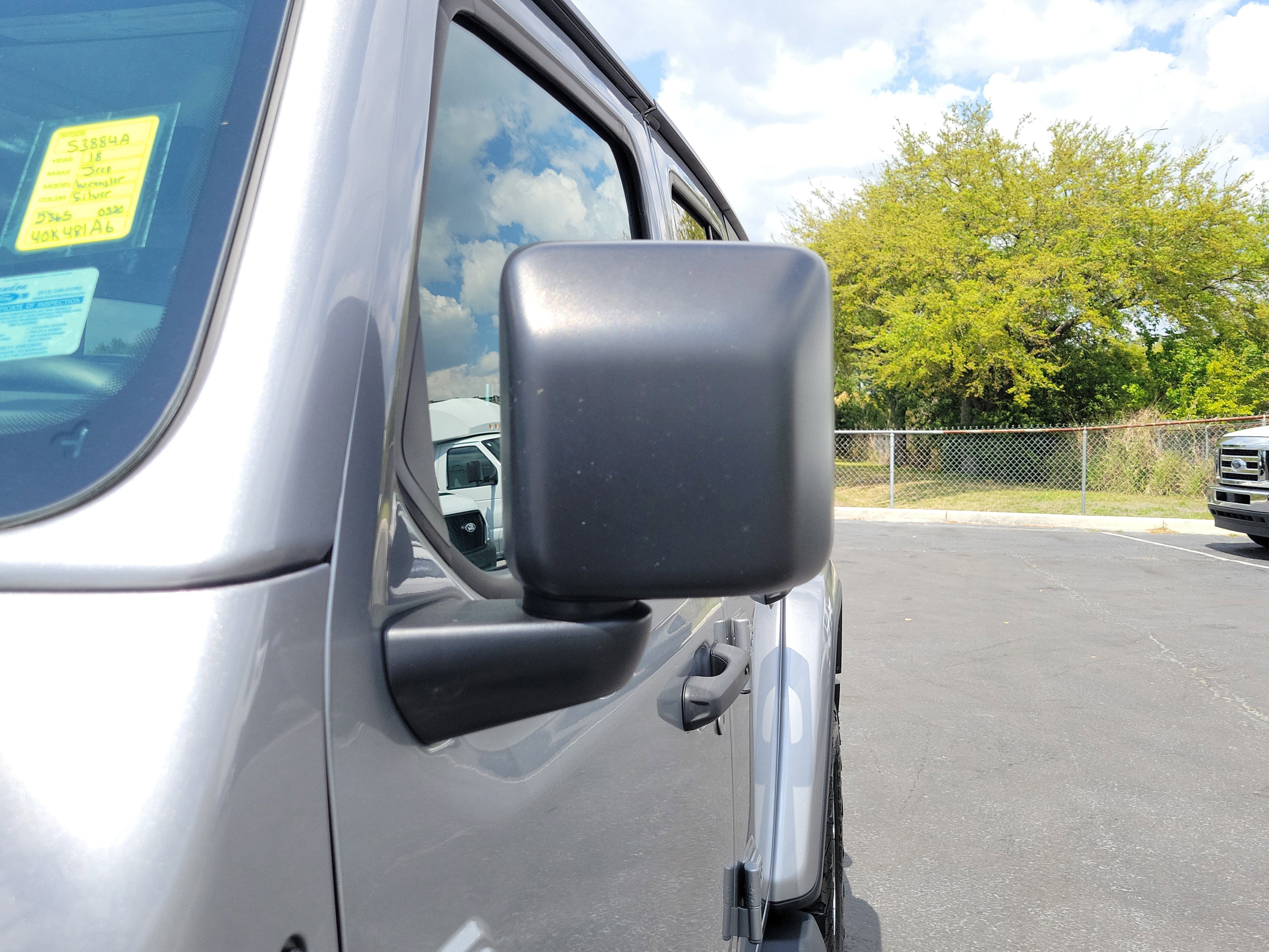 Used 2018 Jeep Wrangler Unlimited Sahara image 7