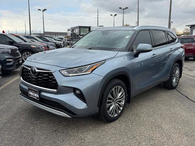 Used 2021 Toyota Highlander Platinum AWD/4WD image 2