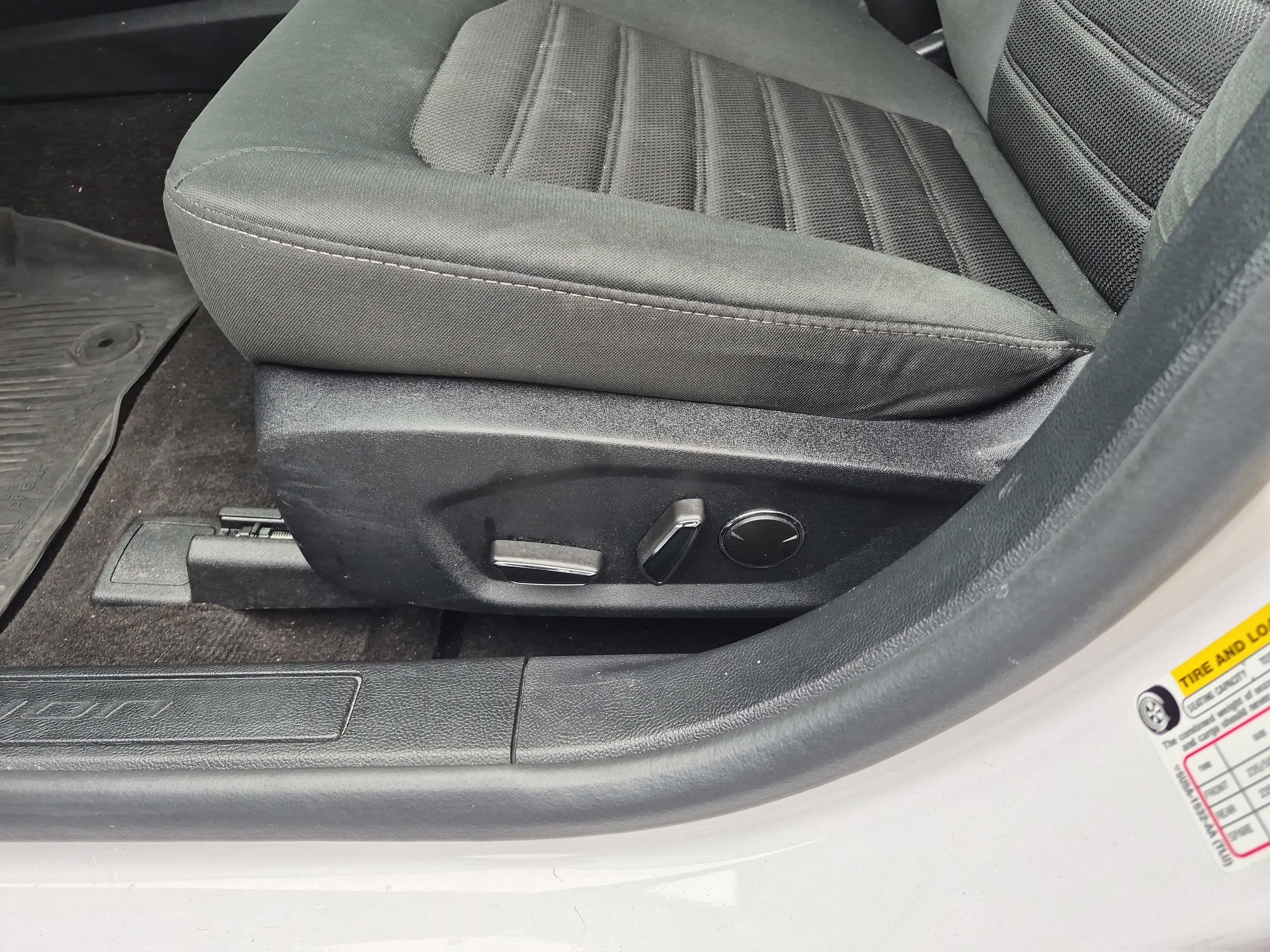 Certified 2020 Ford Fusion SE image 12