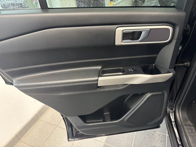 Certified 2022 Ford Explorer XLT w/ Equipment Group 202A image 18