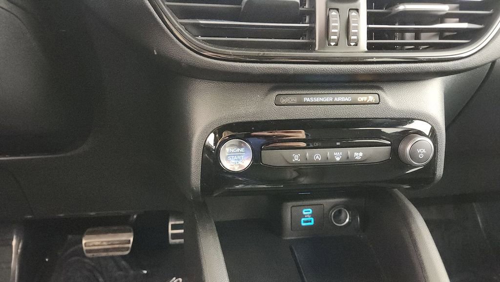 Certified 2023 Ford Escape ST-Line Select w/ Tech Pack #1 image 23