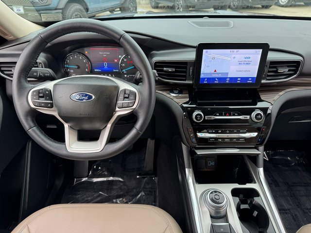 Certified 2023 Ford Explorer Limited image 4