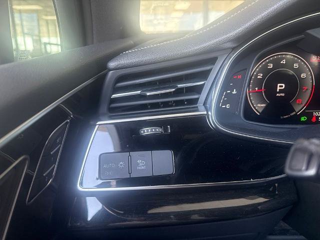 Used 2023 Audi Q7 2.0T Premium w/ Convenience Package AWD/4WD image 16