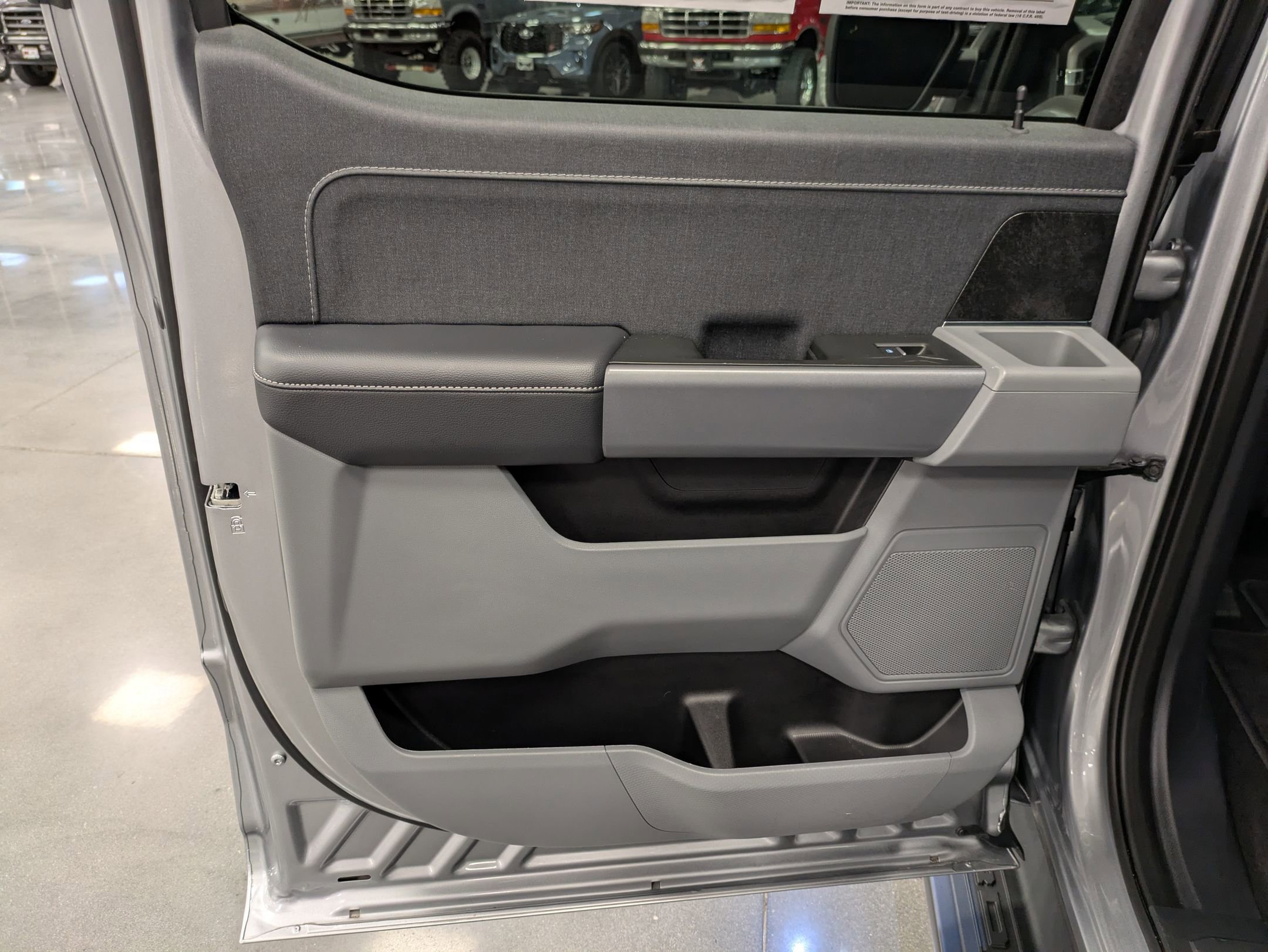 Certified 2024 Ford F150 Lightning XLT w/ Max Trailer Tow Package image 33