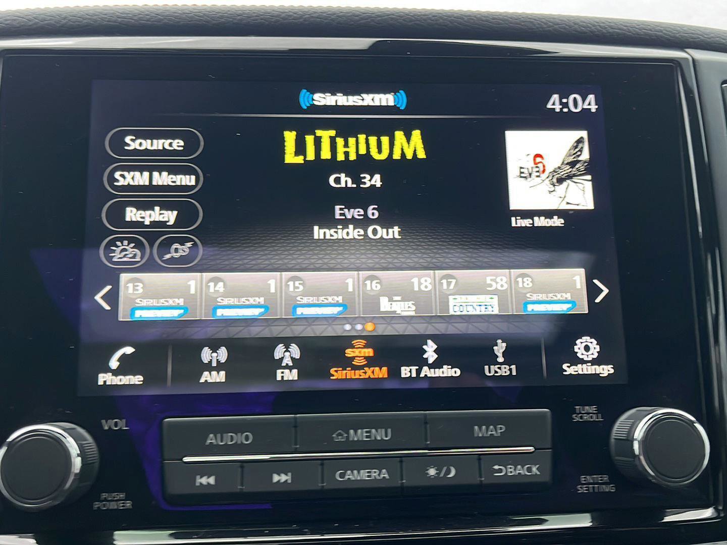 Used 2023 Nissan Titan PRO-4X w/ Pro-4x Convenience Package image 18