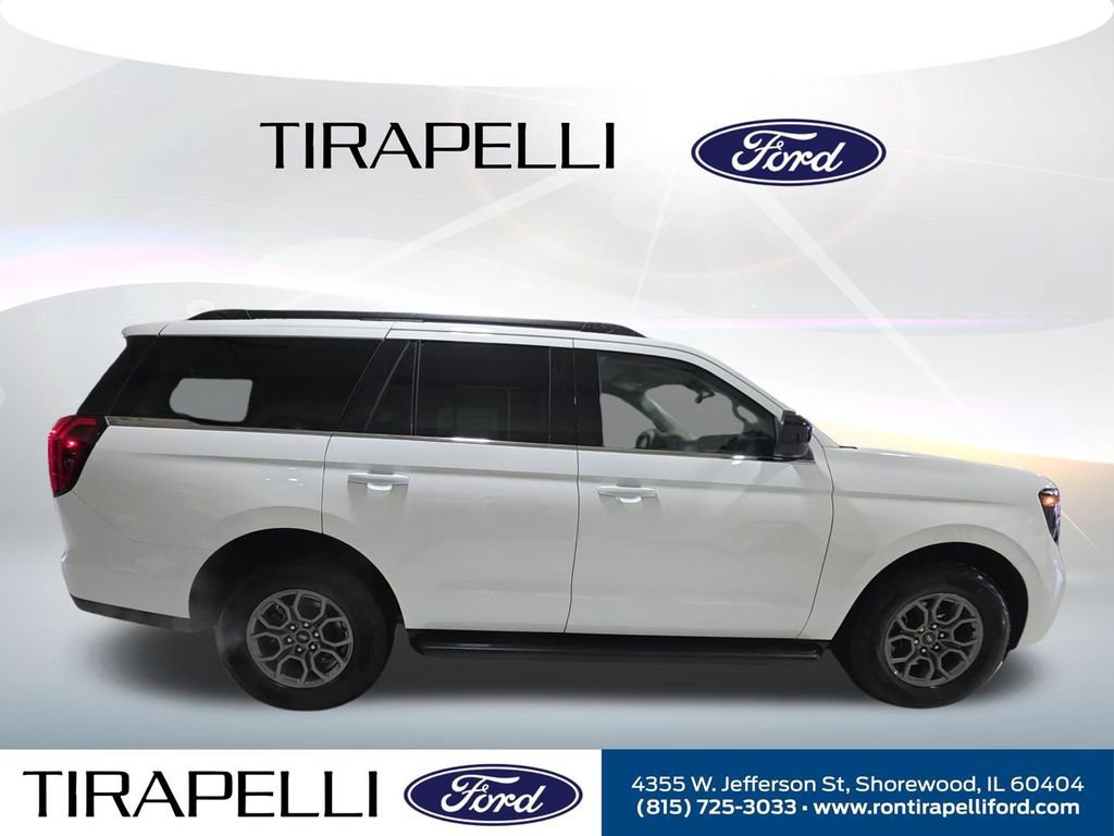 Certified 2025 Ford Expedition Active AWD/4WD image 7