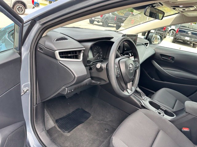 Used 2025 Toyota Corolla LE FWD image 31