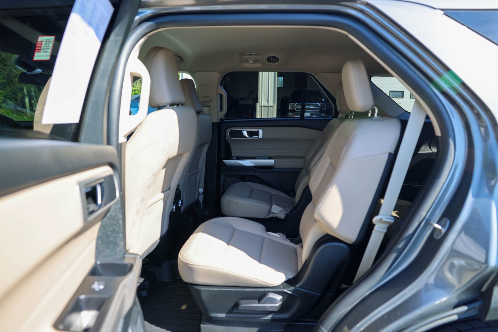 Certified 2023 Ford Explorer XLT w/ Equipment Group 202A AWD/4WD image 17