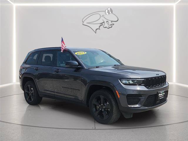 Used 2022 Jeep Grand Cherokee Altitude AWD/4WD image 6