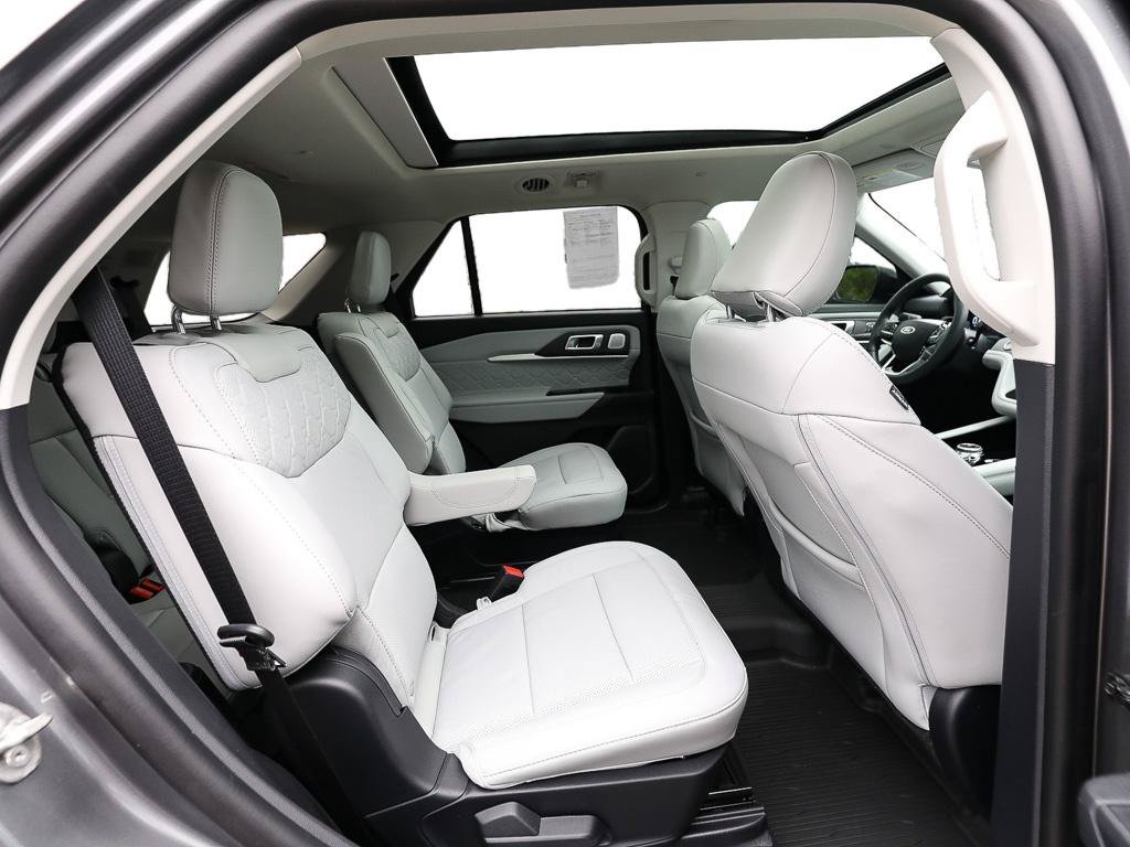 Certified 2026 Ford Explorer Platinum w/ LUX Leather Package AWD/4WD image 23