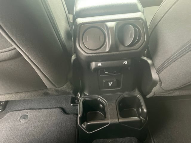 Used 2023 Jeep Gladiator Sport AWD/4WD image 14