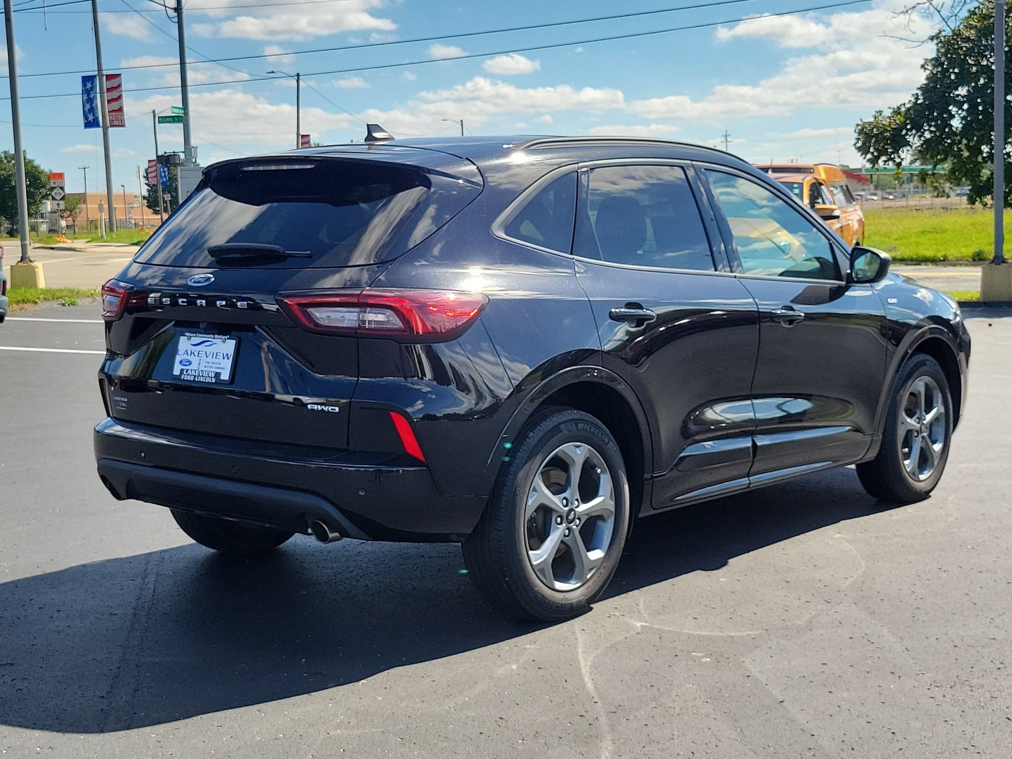 Certified 2023 Ford Escape ST-Line w/ Tech Pack #1 AWD/4WD image 3