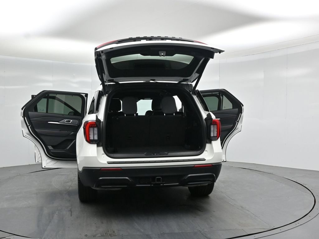 Certified 2025 Ford Explorer ST-Line w/ Premium Package image 37