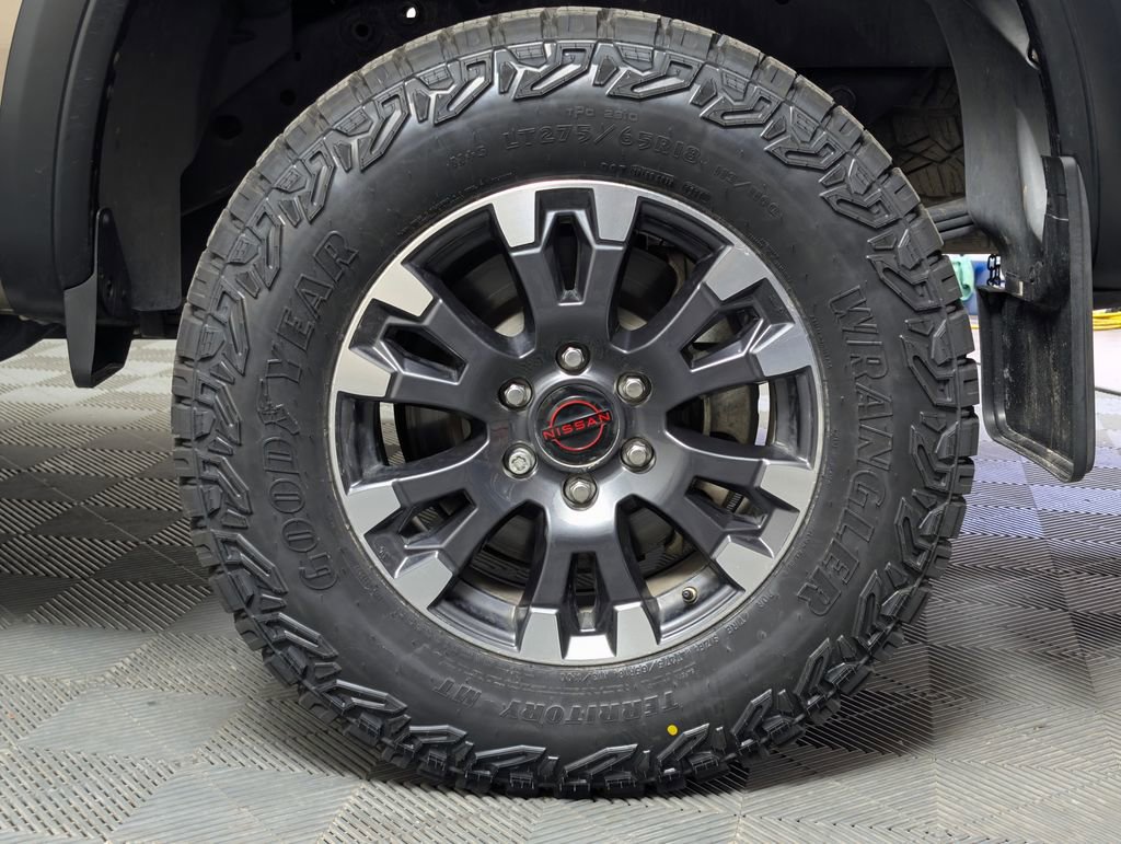 Used 2023 Nissan Titan PRO-4X AWD/4WD image 24