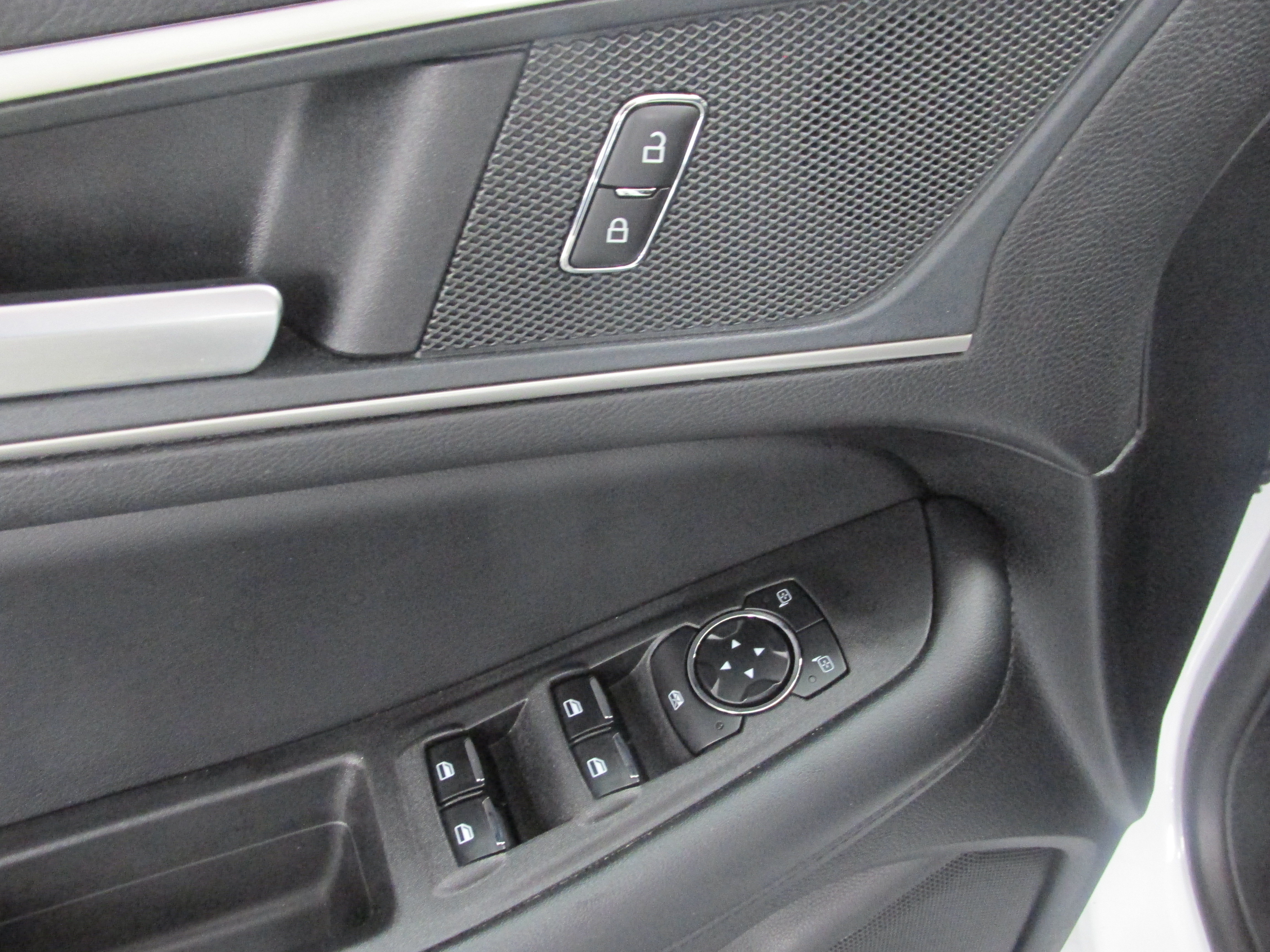Certified 2024 Ford Edge SEL AWD/4WD image 30