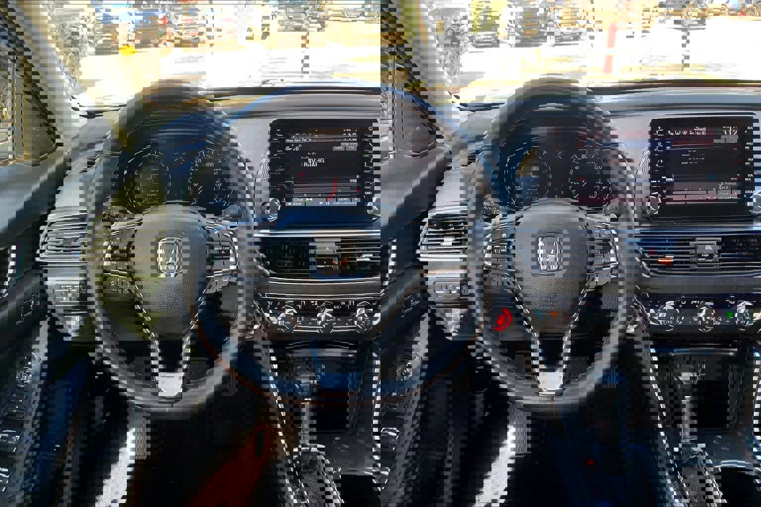 Used 2018 Honda Accord Touring image 7